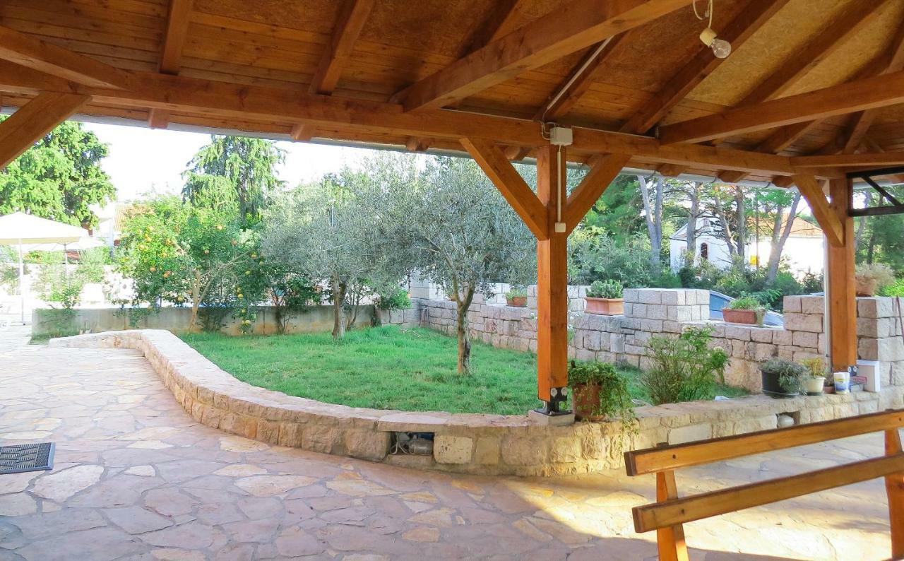 Villa Daria Pakostane Exterior photo